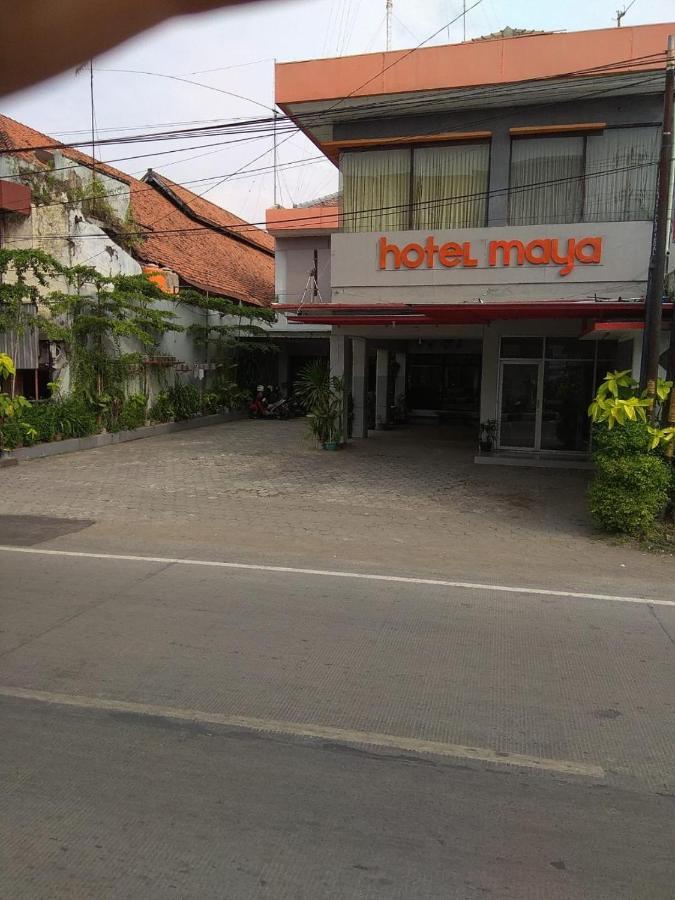 Hotel Maya Tegal  Exterior photo