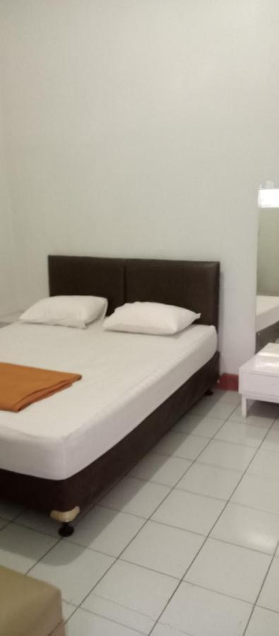 Hotel Maya Tegal  Exterior photo
